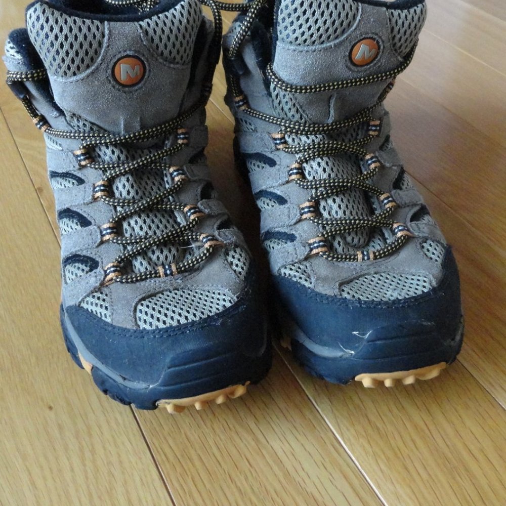 Merrell Moab ventilator mid hiking boots